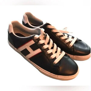 Tommy Hilfiger low top sneakers Blue w/ red white accents Women’s size 10